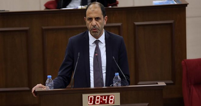 Özersay: 1 Temmuzda karantinasız geçiş