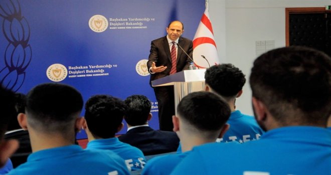 ÖZERSAY: BM MÜZAKERE ZEMİNİ OLMADIĞINI KABUL EDİYOR