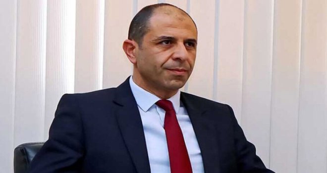 Özersay: Gayrimeşru hükümet fon ve KDV indirim sözü vereli bir ay oldu