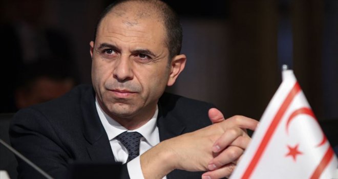 Özersay: ''Ülkeye giriş çıkışlar kontrol edilemez hale geldi''