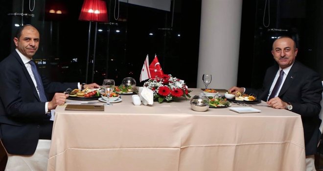 ÖZERSAY VE ÇAVUŞOĞLU AKŞAM YEMEĞİNDE BİRARAYA GELDİ