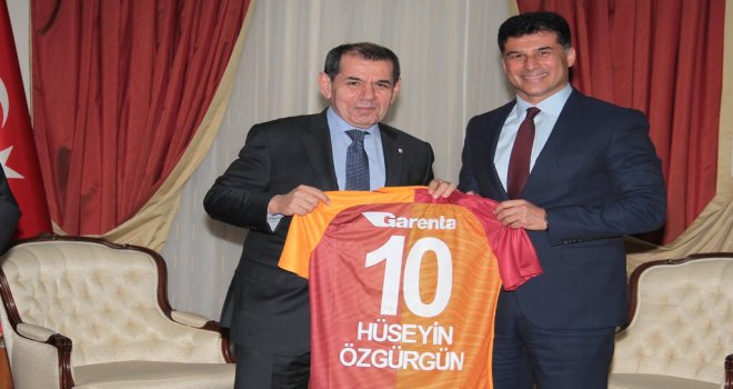 Özgürgün Galatasaray Başkanı  Özbek’i Kabul Etti