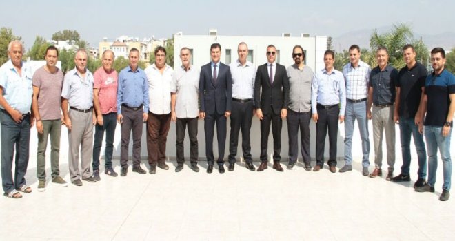 Özgürgün spor muhabirleriyle bir araya geldi