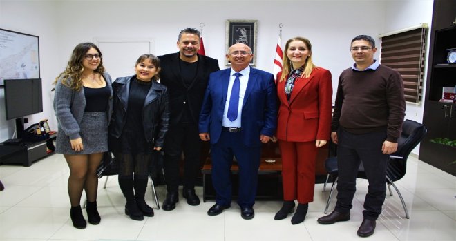 ÖZYİĞİT, TİYATRO SANATÇISI HÜSEYİN KÖROĞLU’NU KABUL ETTİ