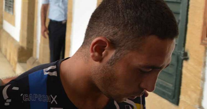 Paranın sahte olduğunu bilmiyormuş