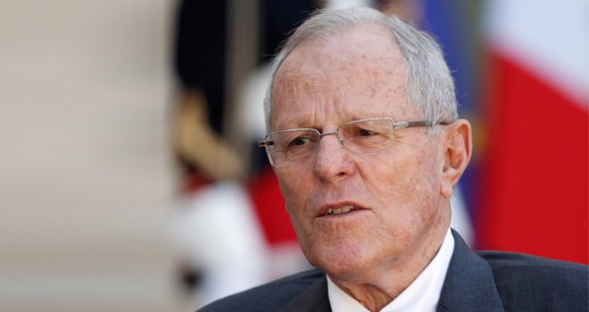 PERU'DA DEVLET BAŞKANI AZLEDİLMEKTEN SON ANDA KURTULDU