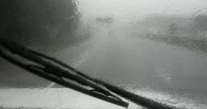 Polisten sürücülere etkili yağış uyarısı!