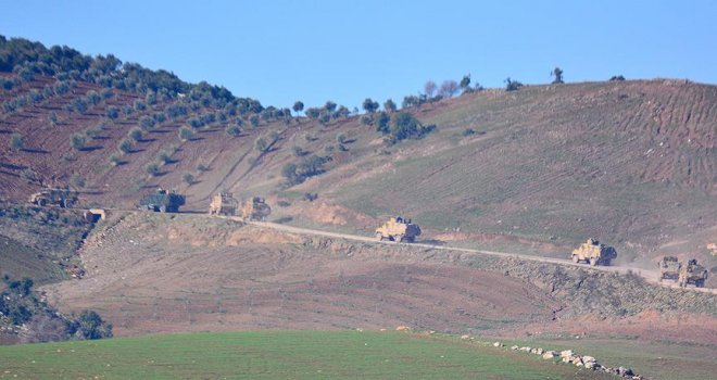 PYD/PKK'lı teröristler hain saldırıyı sivillerin arasına gizlenip gerçekleştirmiş.