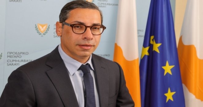 Rum Dışişleri Bakanı Kombos mecliste Kıbrıs sorununa değindi