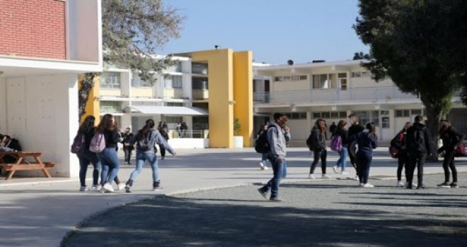 Rum Eğitim Bakanı: Yavaş yavaş normale dönüyoruz