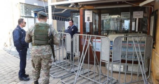 Rum hükümeti, 8 Haziran'dan itibaren kapılardan geçişlere izin verecek