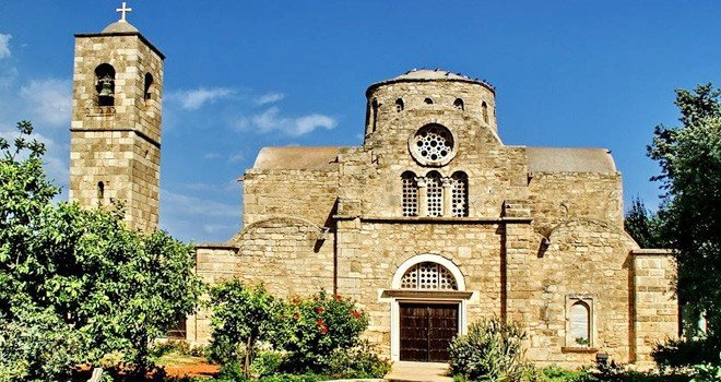 Rumlar St. Barnabas Manastırı’nda ayin yaptı