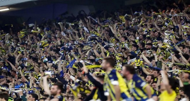 Rumlardan 'ırkçı karar... Fenerbahçeliler maça gidemiyor...
