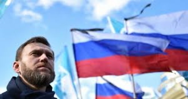 RUS MUHALİF NAVALNIY'DAN BAŞKAN ADAYLIĞI BAŞVURUSU