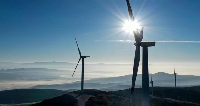 Rüzgar ve güneşten rekor elektrik üretimi AB'nin 11 milyar avroluk gaz ithalatını önledi