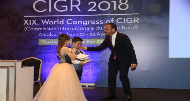 ŞAHALİ, ANTALYA’DA ULUSLARARASI ZİRAAT MÜHENDİSLİĞİ BİRLİĞİ KONGRESİ’NE KATILDI.