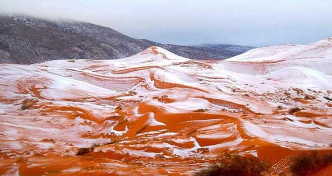 Sahra Çölü’ne kar yağdı