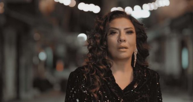Şarkıcı Işın Karaca'nın anneannesi amansız hastalıktan hayatını kaybetti