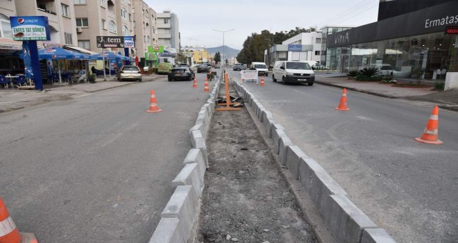 ŞHT. MUSTAFA RUSO CADDESİ’NDEKİ ORTA REFÜJ GEÇİŞLERE KAPATILDI