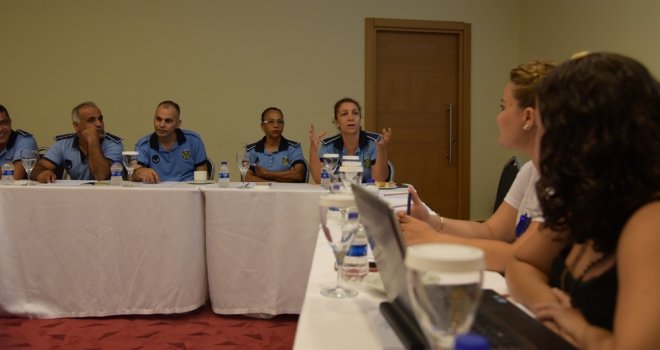 ŞİDDETE KARŞI YAN YANA PROJESİNİN İLK EĞİTİMİ LTB PERSONELİNE VERİLDİ