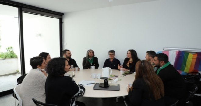 Sıla Usar İncirli, Mülteci Hakları Derneği ve Kuir Kıbrıs Derneği ile protokol imzaladı
