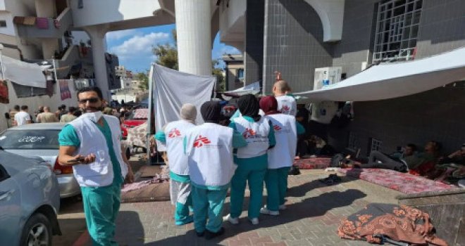 Sınır Tanımayan Doktorlar: Gazze'nin güneyine geçişi sırasında görevlilerimizin konvoyu saldırıya uğradı