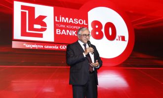 AKINCI, LİMASOL TÜRK KOOPERATİF BANKASI’NIN 80. GURUR YILI GALA GECESİ’NE KATILDI