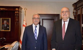 Akıncı, YÖDAK üyeliğine seçilen Uzunboylu'nun atamasını gerçekleştirdi