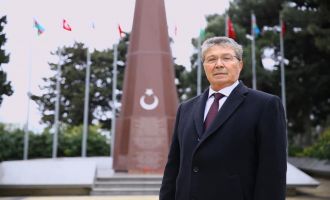 Başbakan Ünal Üstel, bir dizi temas ve uluslararası konferans için Azerbaycan’a gitti