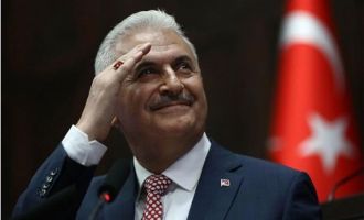 Binali Yıldırım: Bizi anlamak isteyen dönsün 16 yıla baksın