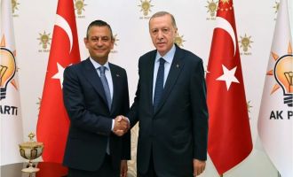 Erdoğan, CHP lideri Özgür Özel ile görüşüyor