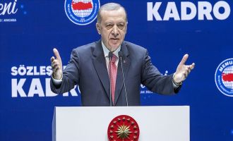 Erdoğan: Memur, memur emeklisi ve diğer emeklilerimizin maaş artışını yüzde 25 olarak uygulayacağız
