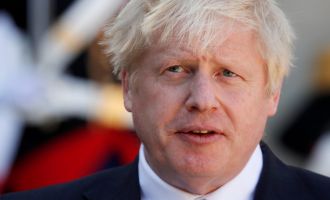 JOHNSON, AB'Yİ ÜLKESİNİN TOPRAK BÜTÜNLÜĞÜNE TEHDİT OLARAK NİTELENDİRDİ