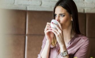 Sıcak çay göz tansiyonu riskini azaltıyor mu?
