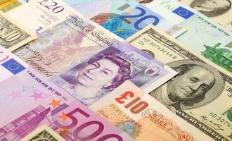 Sterlin 44.95 TL, dolar 34.50 TL, Euro 37.45 TL'den işlem görüyor
