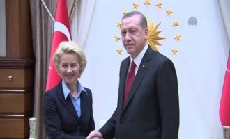 TC CUMHURBAŞKANI ERDOĞAN, AB KOMİSYONU BAŞKANI VON DER LEYEN İLE GÖRÜŞTÜ