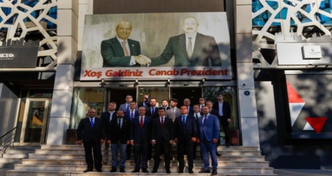 Tatar, Bakü’de iş insanlarıyla buluştu… Tatar: “Milli birlik ve beraberlik büyük bir güç potansiyeli”