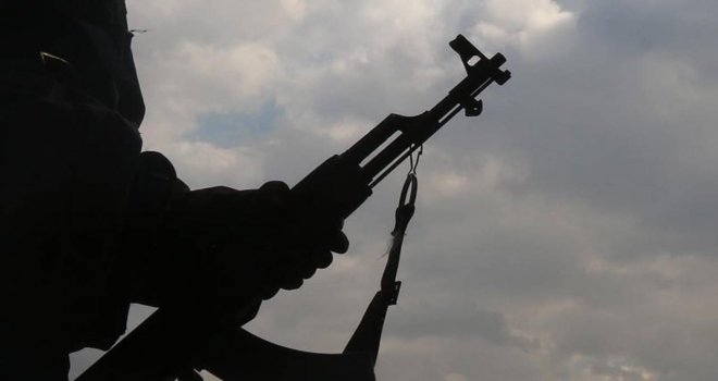 Terör örgütü PKK Haseke’de gençleri zorla silah altına alıyor