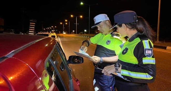 Trafik denetimleri: 3 kişi tutuklandı, 32 araç trafikten men edildi