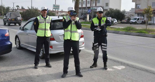 TRAFİK KONTROLLERİ…7 BİN 37 ARAÇ SÜRÜCÜSÜ KONTROL EDİLDİ