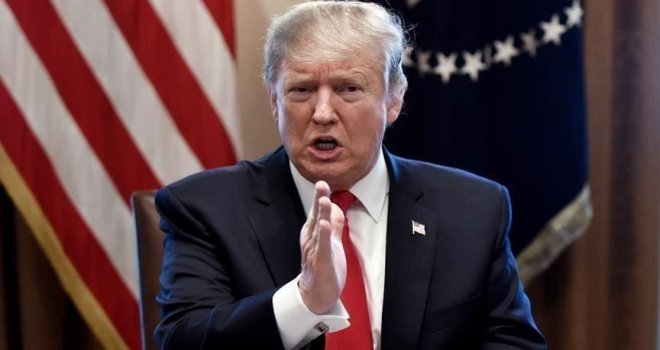 Trump’tan Kovid-19’a rağmen eyalet valilerine okulları açın çağrısı