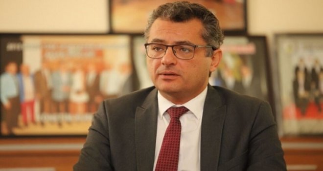 Tufan Erhürman: Yabancılar konusunda kıllarını kıpırdatmıyorlar ve memleket altımızdan kayıp gidiyor