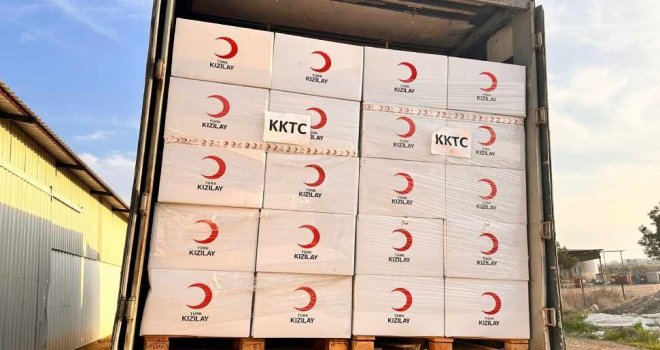 Türk Kızılay Kıbrıs Türk Kızılay’a 3 tır insani yardım malzemesi bağışladı