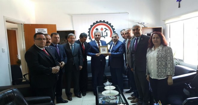 TÜRKİYE BASS’TAN BİR HEYET HÜR-İŞ FEDERASYONU’NU ZİYARET ETTİ.