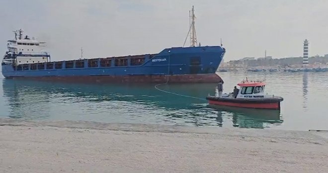 Türkiye'den Gazze'ye yardım amacıyla gönderilen gemi Mısır'a ulaştı