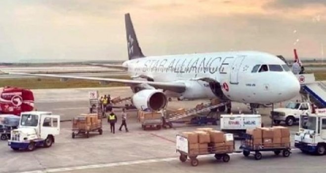 Türkiye’nin KKTC’ye tıbbı malzeme yardımı devam ediyor