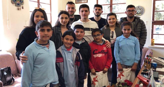 UBP LEFKE İLÇE GENÇLİK KOLLARINDAN LEFKE İLKOKULLARINDAKİ İHTİYAÇLI ÇOCUKLARA BAĞIŞ