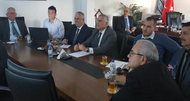 UBP MİLLETVEKİLLERİ TAÇOY VE AMCAOĞLU, KIB-TEK’İ ZİYARET EDEREK YETKİLİLERDEN BİLGİ ALDI