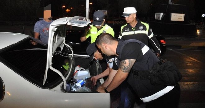 Ülke genelindeki trafik denetimlerinde 398 sürücü rapor edildi