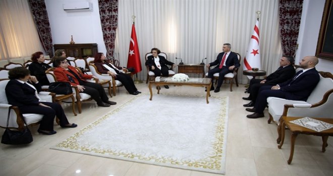 ULUÇAY KADINLAR BİRLİĞİ’NDEN BİR HEYETİ KABUL ETTİ